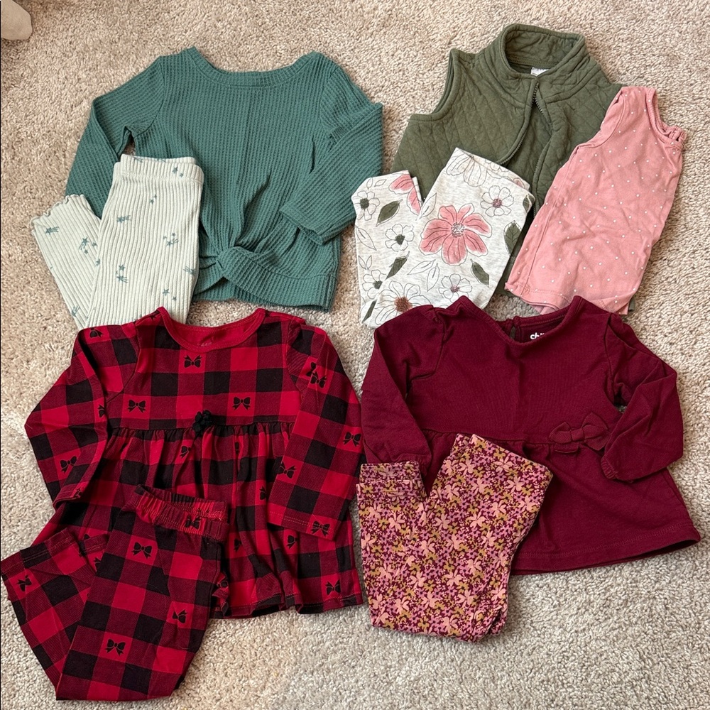 Set of 4 outfits, mixed lot, size 18 months